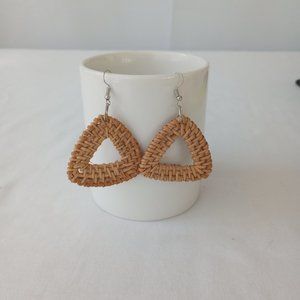 NWOT    Brown Rattan Triangle Earrings